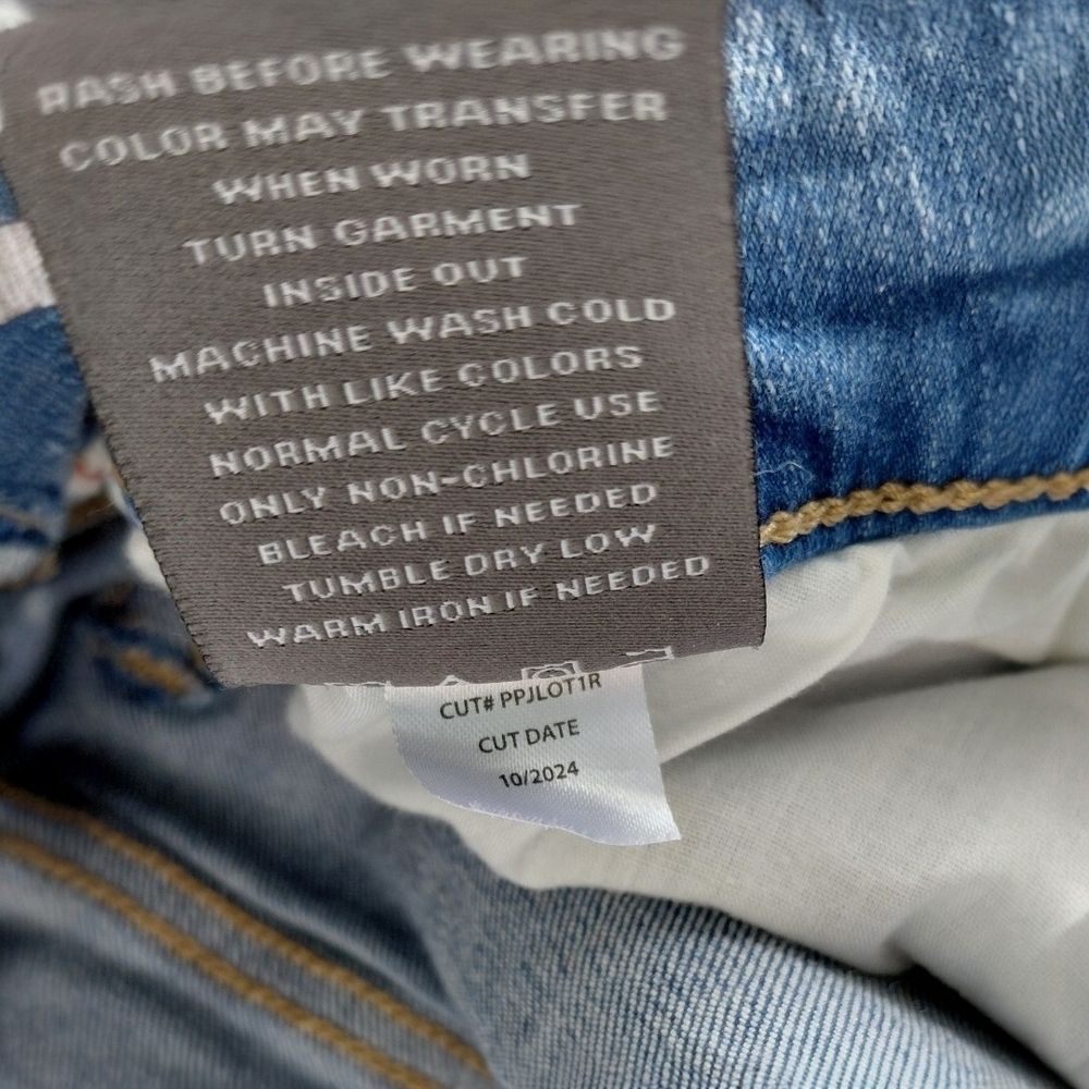torrid Light Wash Boyfriend Jeans - Picture 7 of 7